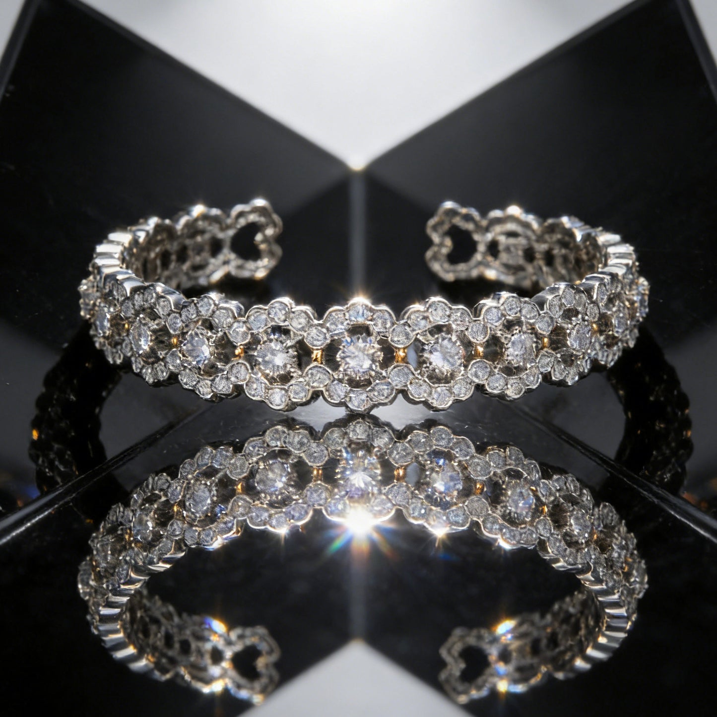 Luxury Full Diamond Open Cuff Bangle, Retro Hollow Out Design, Shiny Eye-catching Dinner Party Accessories, Fade Resistant