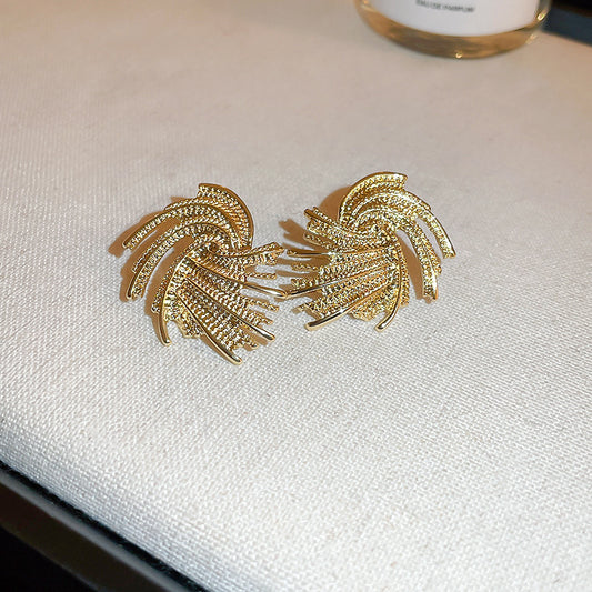 Silver Needle Vintage Style Earrings Women French Retro Studs Elegant Premium Jewelry