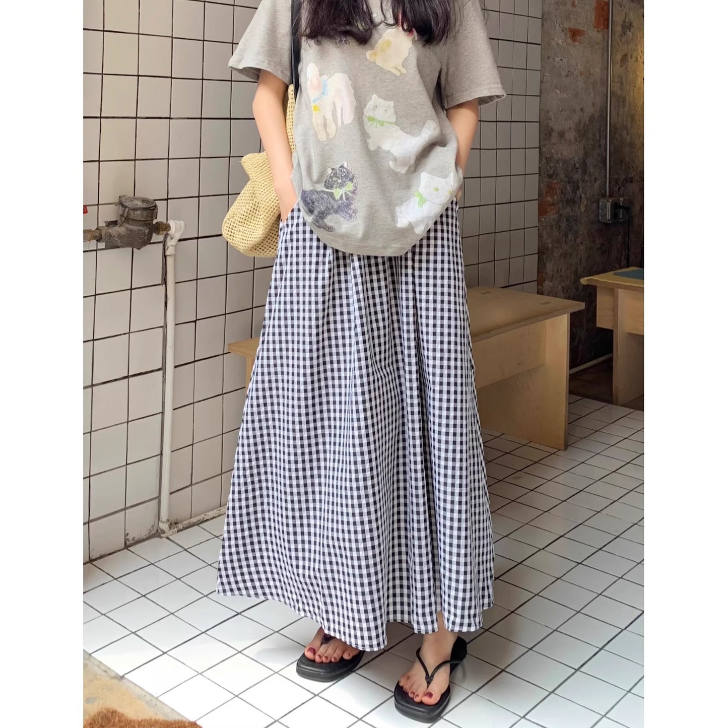 Korean-style High-waisted Figure-flattering A-line Elastic-waistline Skirt