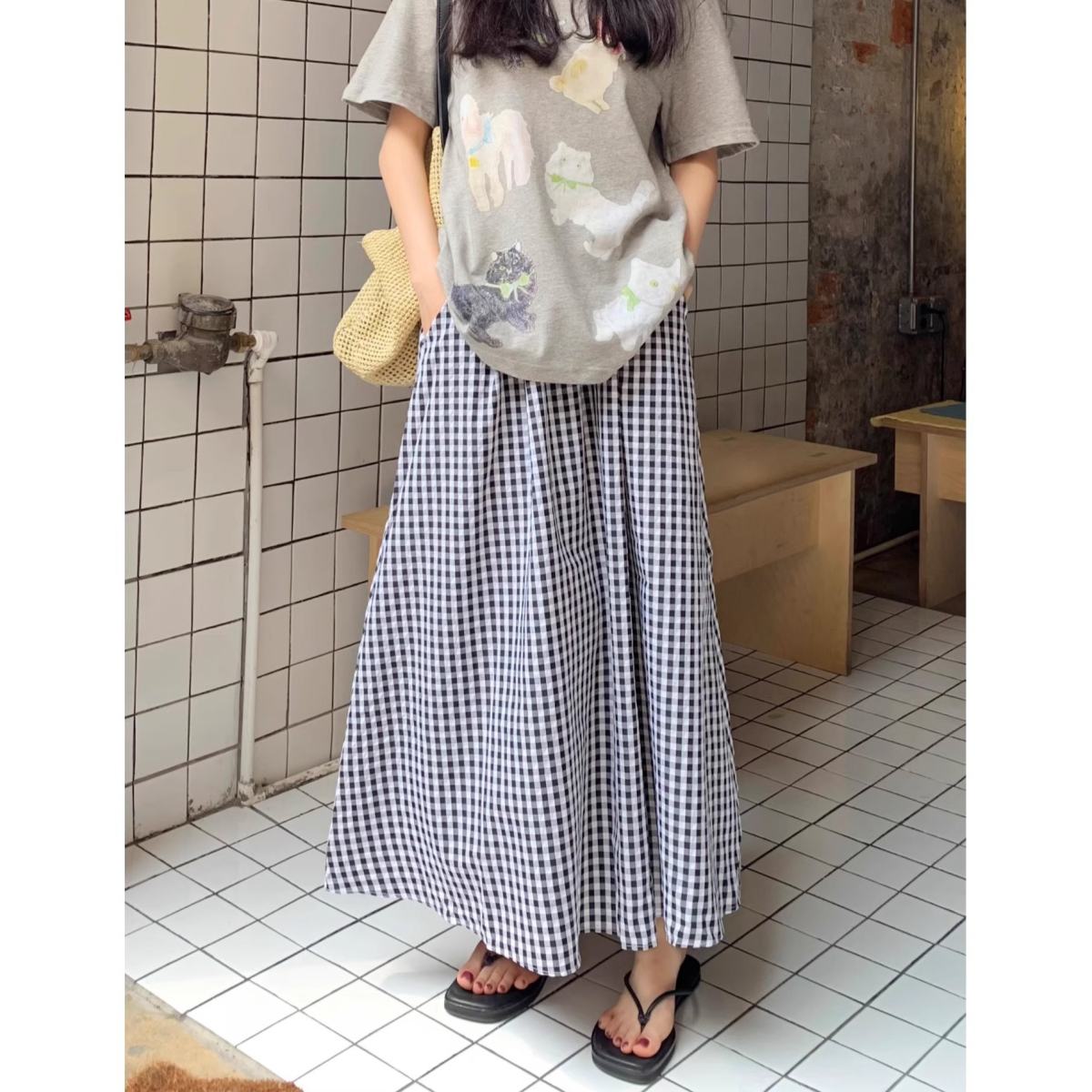 Korean-style High-waisted Figure-flattering A-line Elastic-waistline Skirt