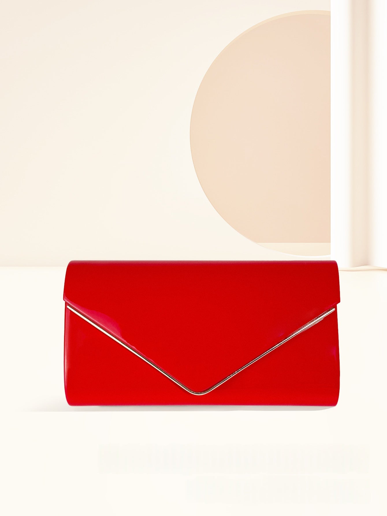 New European And American Style Minimalist Metallic V Chain Patent-leather Clutch, Exuding Elegance And The Perfect Choice For Weddings And Formal Occasions