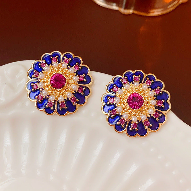 Niche Vintage Retro Earrings Women Medieval Stud Earrings Elegant Premium Jewelry