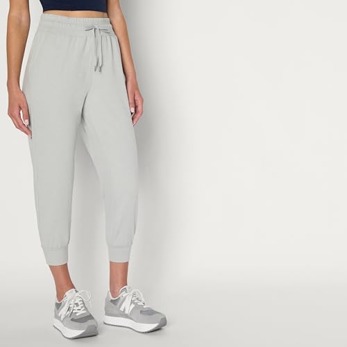 Amazon Essentials Women's Athletic Soft Performance Lightweight Cropped Capri Workout Jogger Sweatpants