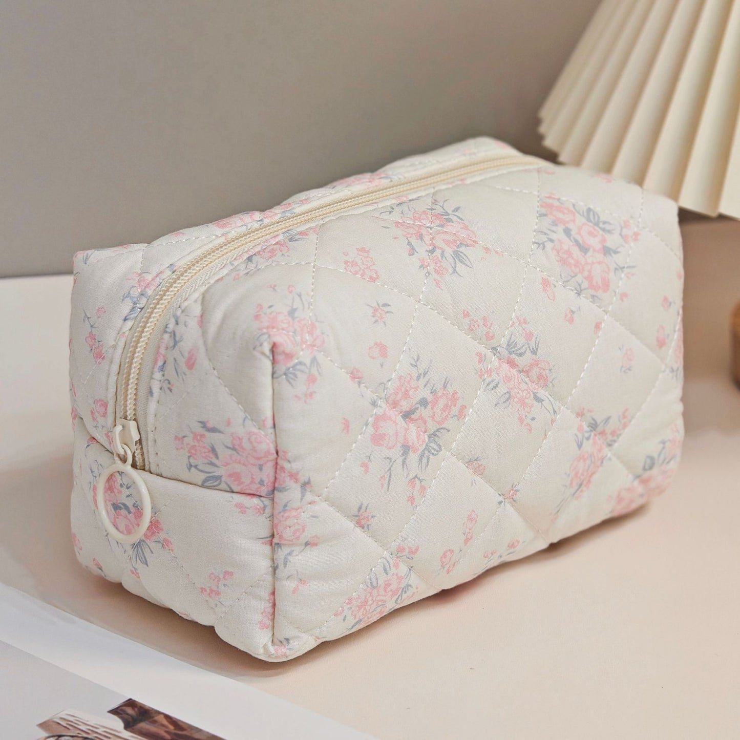 Printed Quilted Makeup Large Capacity Portable Toiletry Bag For Travel