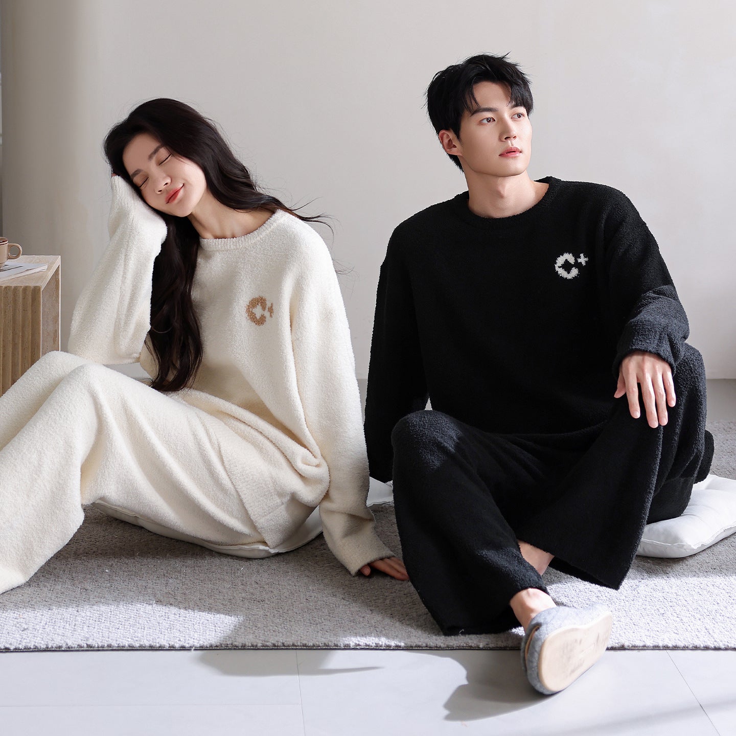 Half Velvet Explosions Men's Korean Round Neck Home Service Suit