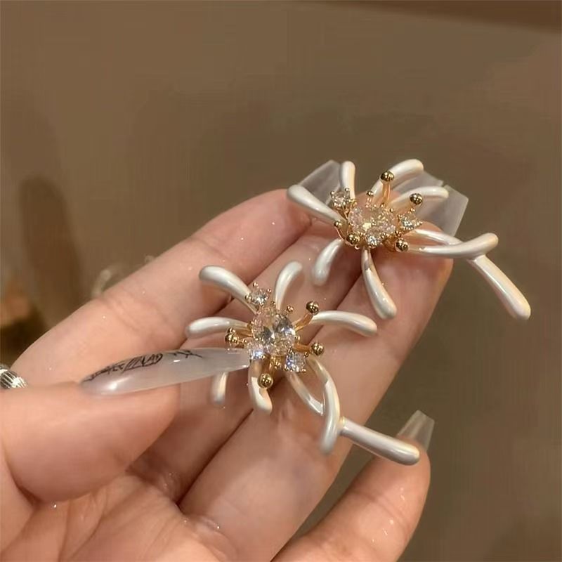 Dramatic Rhinestone Firework Studs, Unique Luxury Earrings, 2026 New For Daily Commute