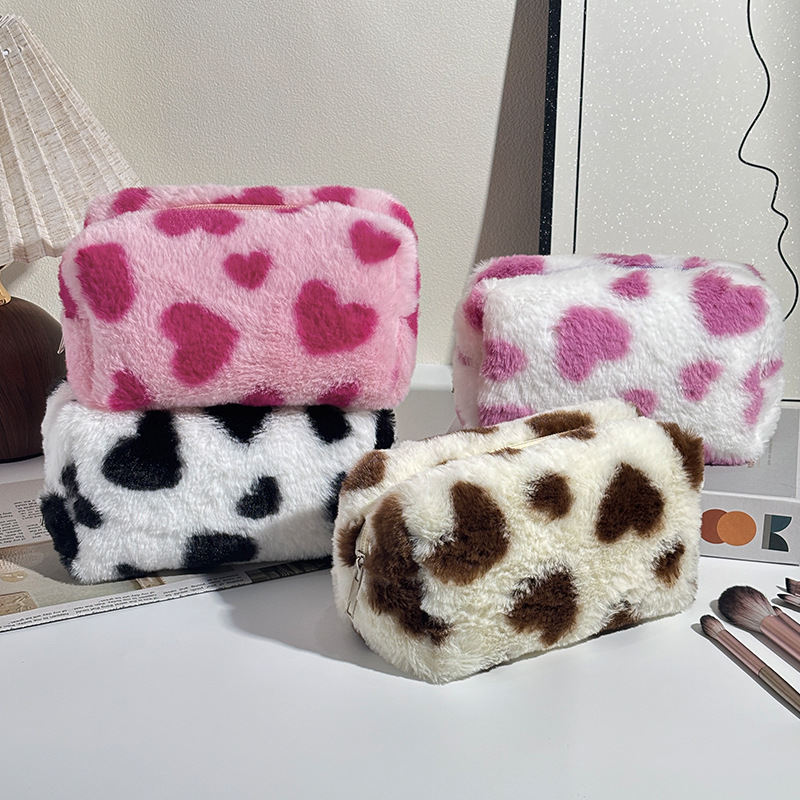 Cute And Stylish Makeup Bag With A Heart-shaped Plush Design Large Capacity And Portable