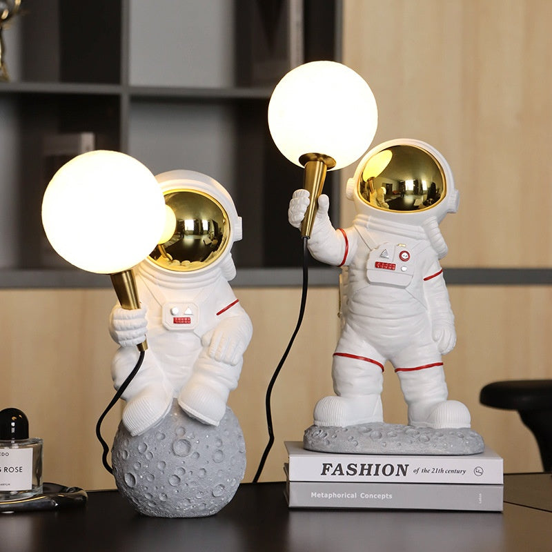 Astronaut Bedside Lamp, Desk Lamp, Bedroom Sleep Atmosphere Night Light
