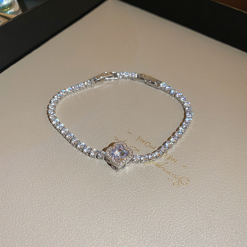 French Floral Clasp Cubic Zirconia Bracelet Dainty Elegant Bangle Exquisite Flower Buckle Wrist Fashion Jewelry