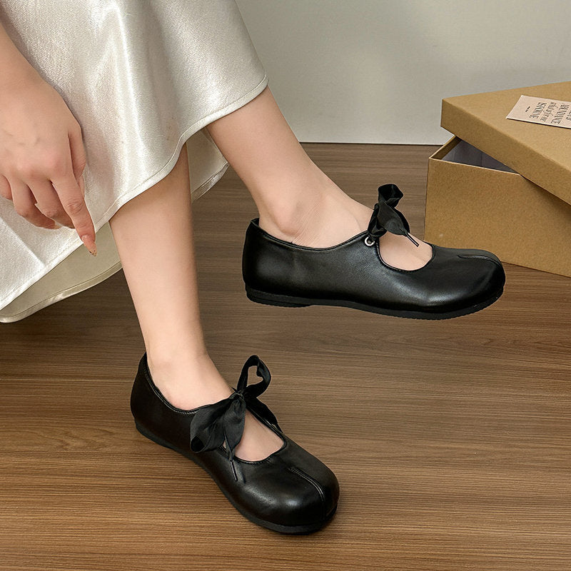 2026 Autumn New Women's Soft Sole Mary Jane Shoes, Ballet Style Lace-up Split Toe Flat Pumps, Horse Hoof Toe Leather Flats