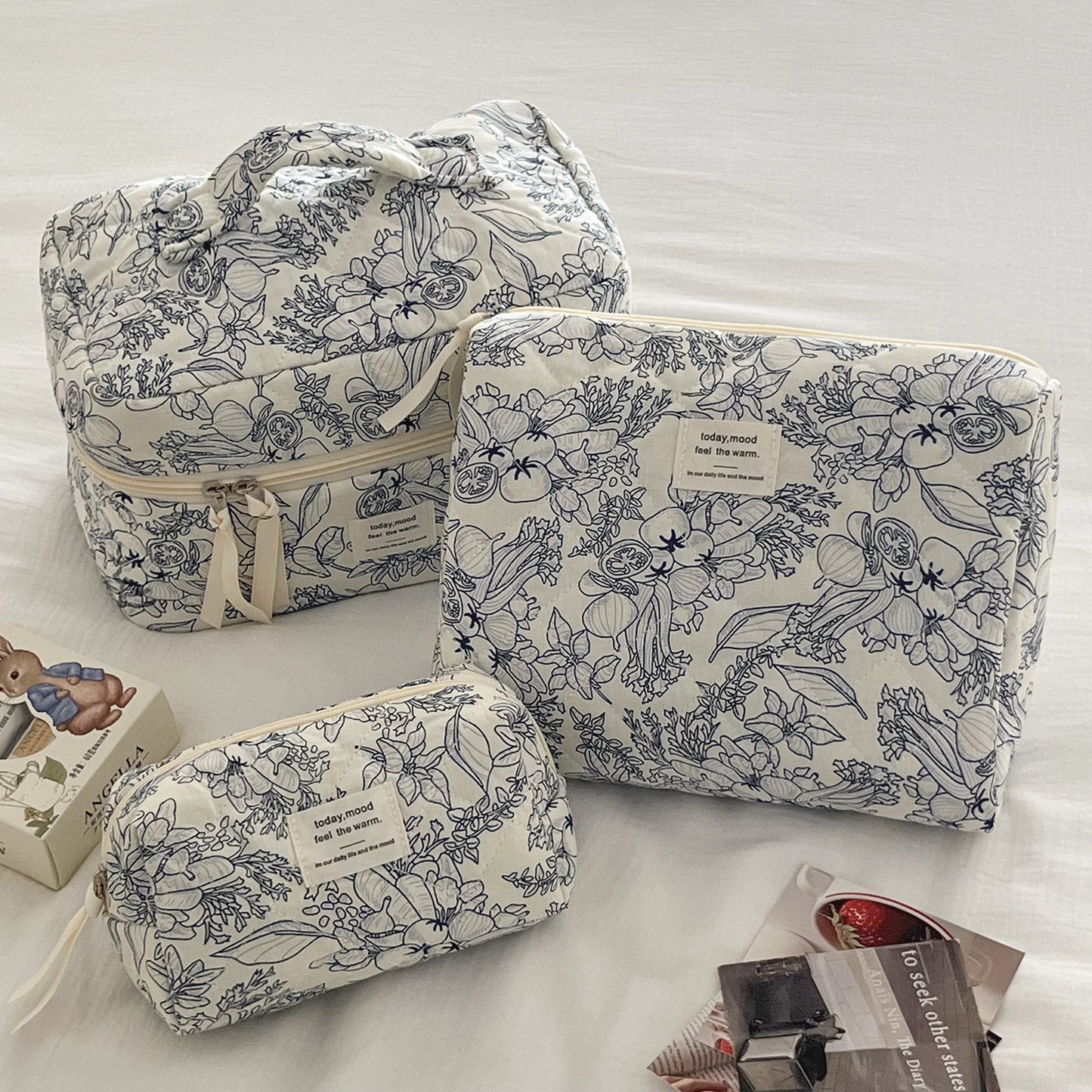 Bow-knot Flower Large-capacity Makeup Bag