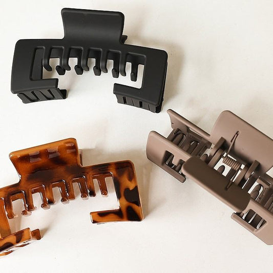 Rear Hair Clip With A Matte Texture Specially Designed For Securing Bangs