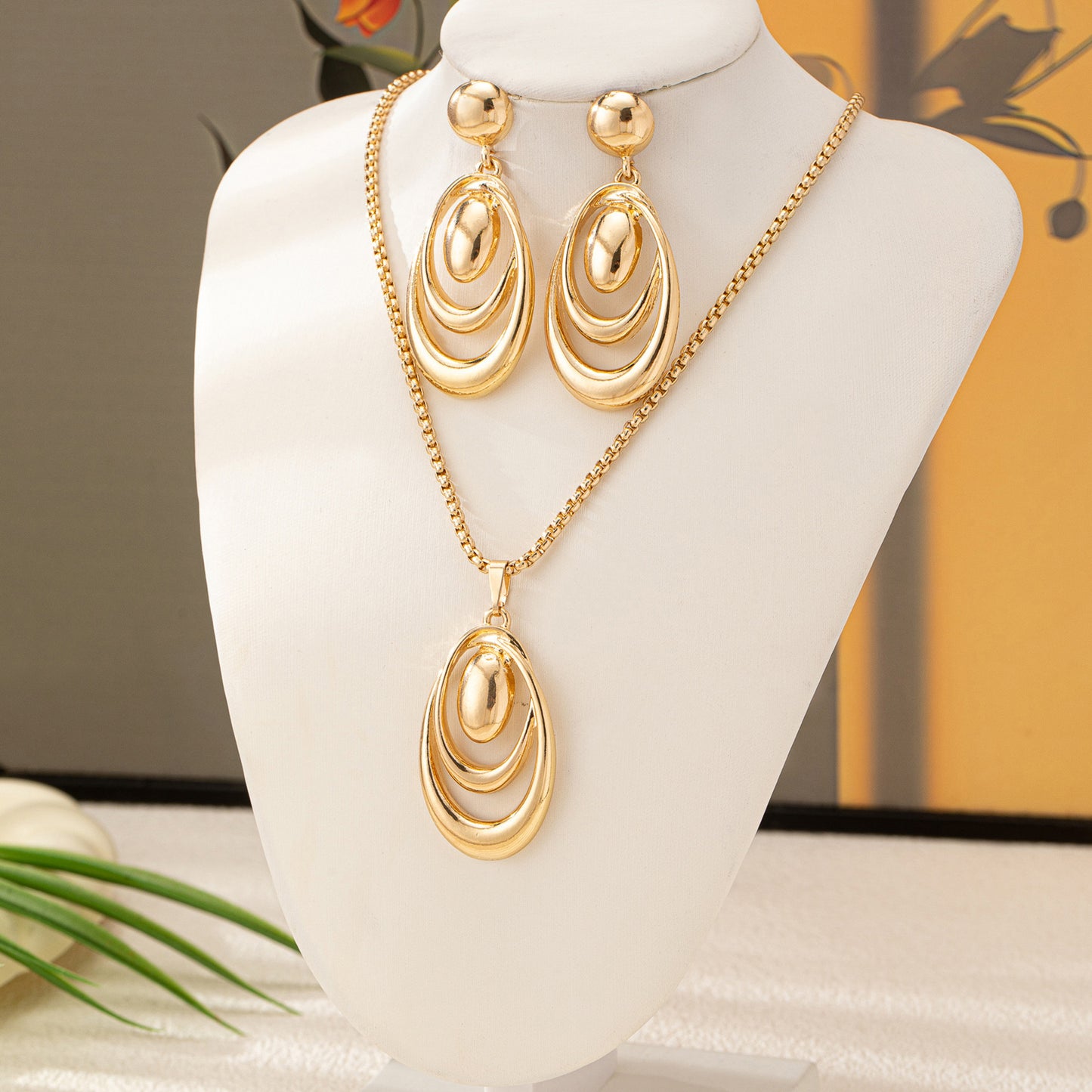 Cross-border European American Women Jewelry Set, Niche Geometric Water Drop & Circle Pendant Necklace With Matching Earrings, Versatile Fashion Accessories For Ladies