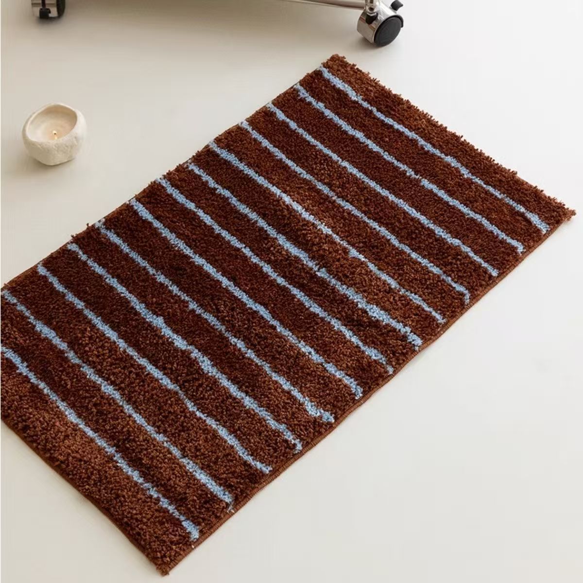 Simple Striped Absorbent Bath Mat For Home Use