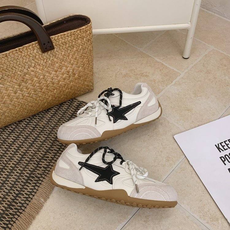 2026 Autumn New Women Breathable Leather Round Toe Sneakers, Lace-Up Casual Outdoor Gann Shoes