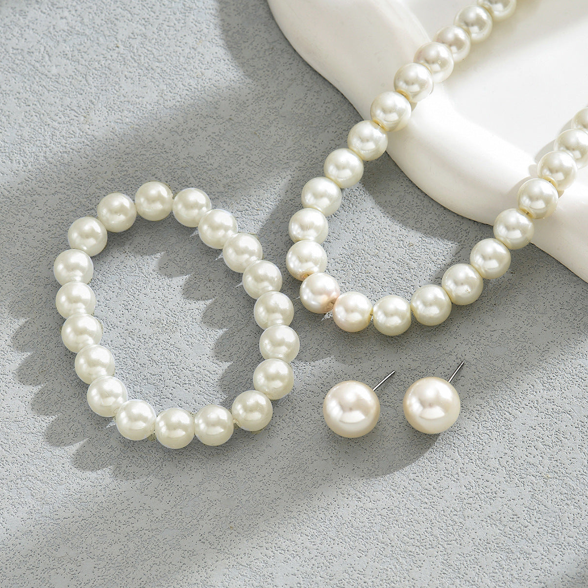Ins Niche Light Luxury Premium Texture Women Jewelry Set, Inlaid Faux Pearl Design Minimal Clavicle Necklace, Matching Earrings & Wrist Bracelet, Versatile Daily Accessories