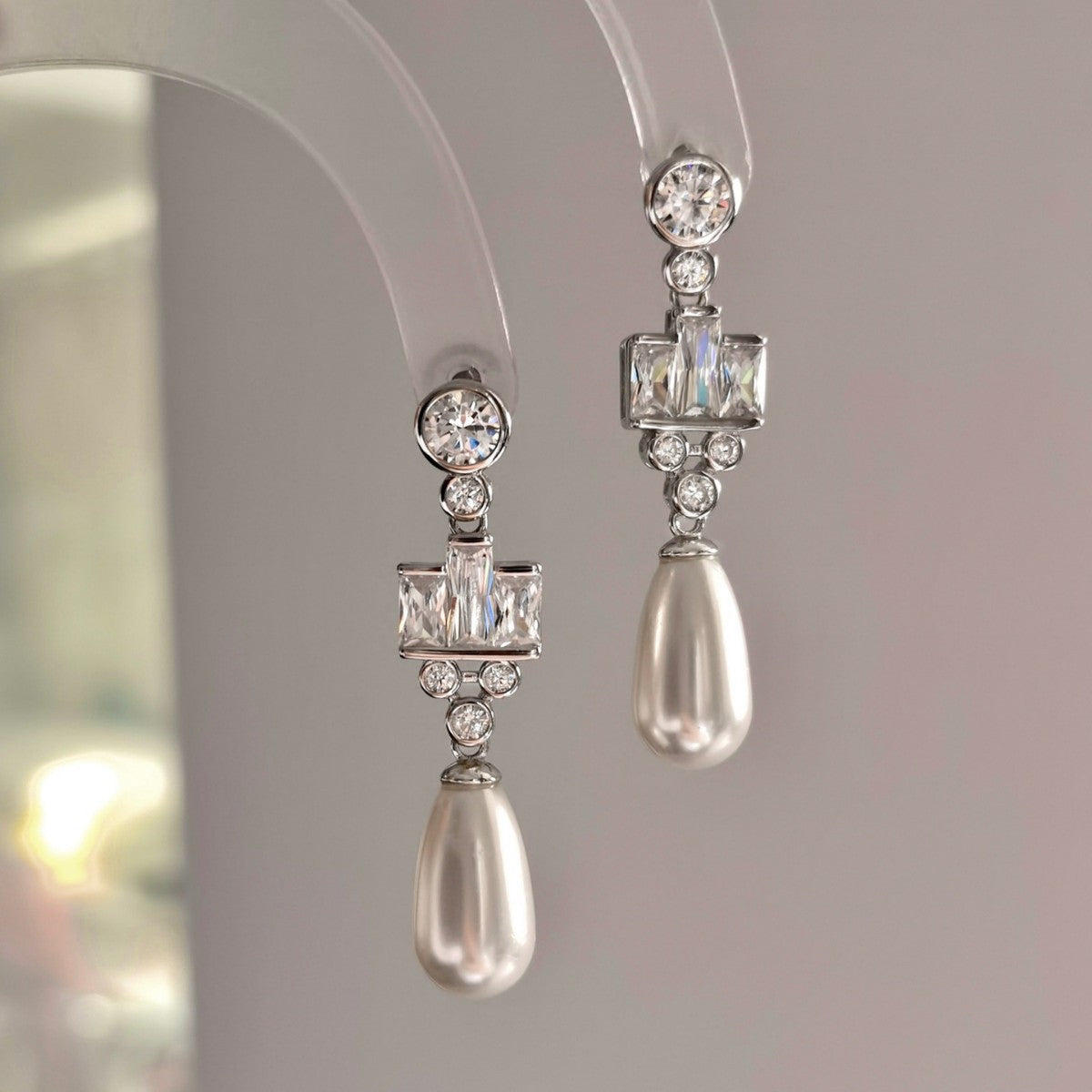 High-End Accessible Luxury Princess Earrings 925 Silver Pearl Earrings French Classic Elegant Ear Jewelry Fashion