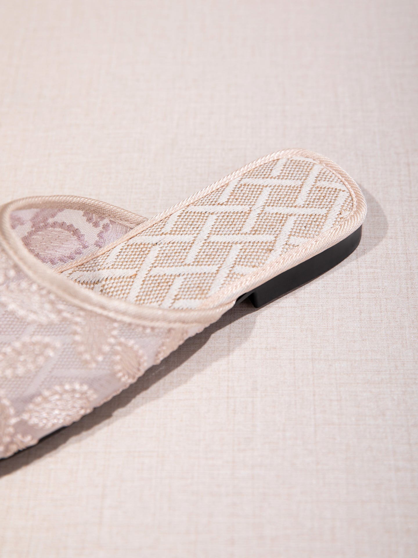 2026 New Women S Closed-Toe Mesh Mule Shoes - Summer Linen Woven Breathable Cloth Flats, Slip-On Lazy Shoes For Outdoor Wear