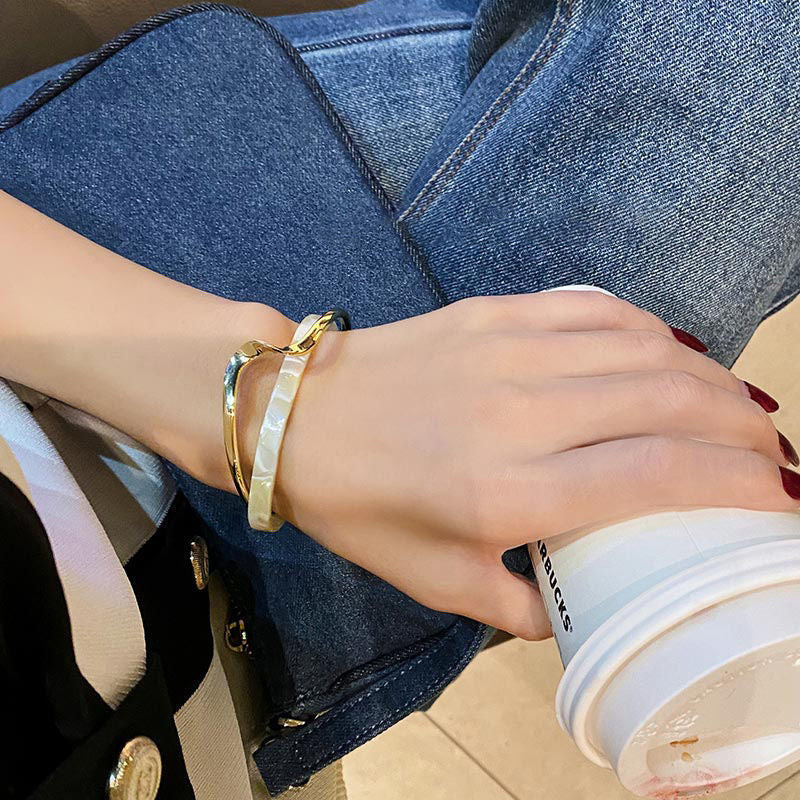Light-luxury Panel Curved Metal-textured Korean-style Trendy Social Media Worthy Jewelry