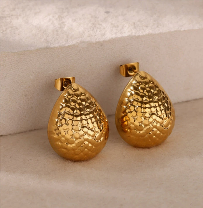 Niche High-end 3D Butterfly Stud Earrings Niche Ear Accessories