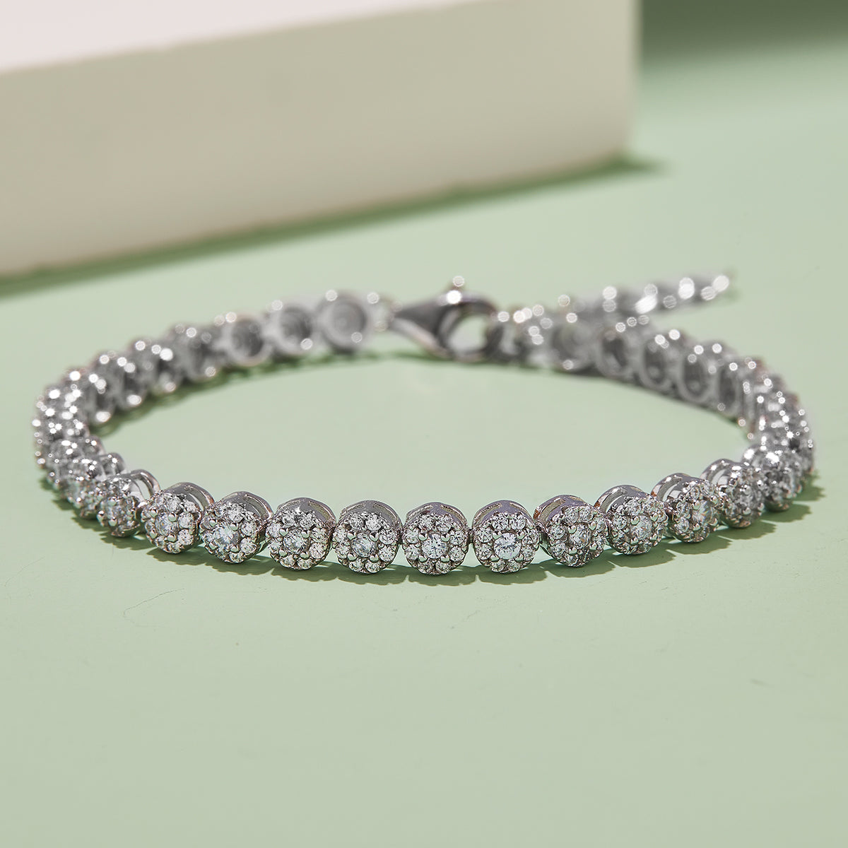 S925 Sterling Silver 2mm Moissanite Cluster Tennis Bracelet 18cm 288pcs D Color VVS1 Platinum Plated GRA Certified Gift Box