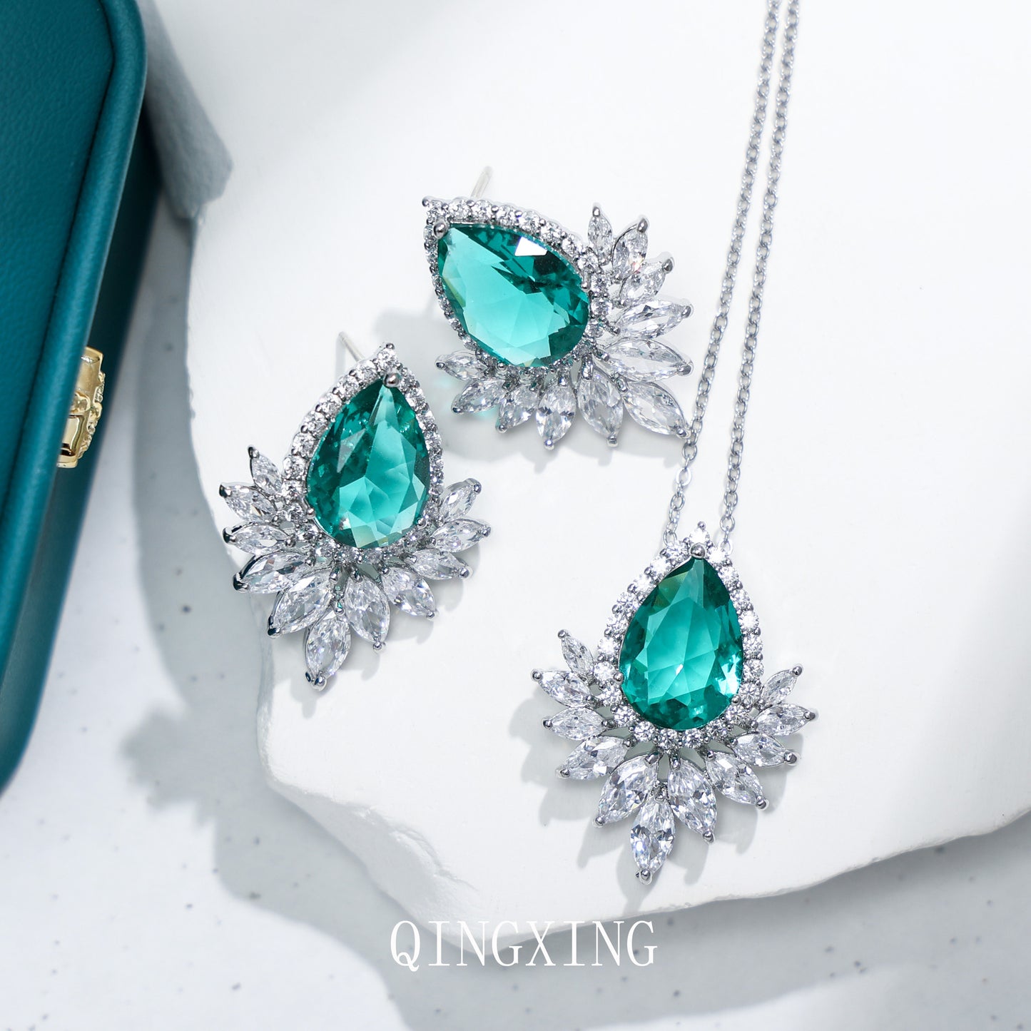 European And American Fashion Luxury Banquet High-End Colorfulful Zircon Sterling Silver Needle Earrings Pendant Goddess Dress Party Jewelry