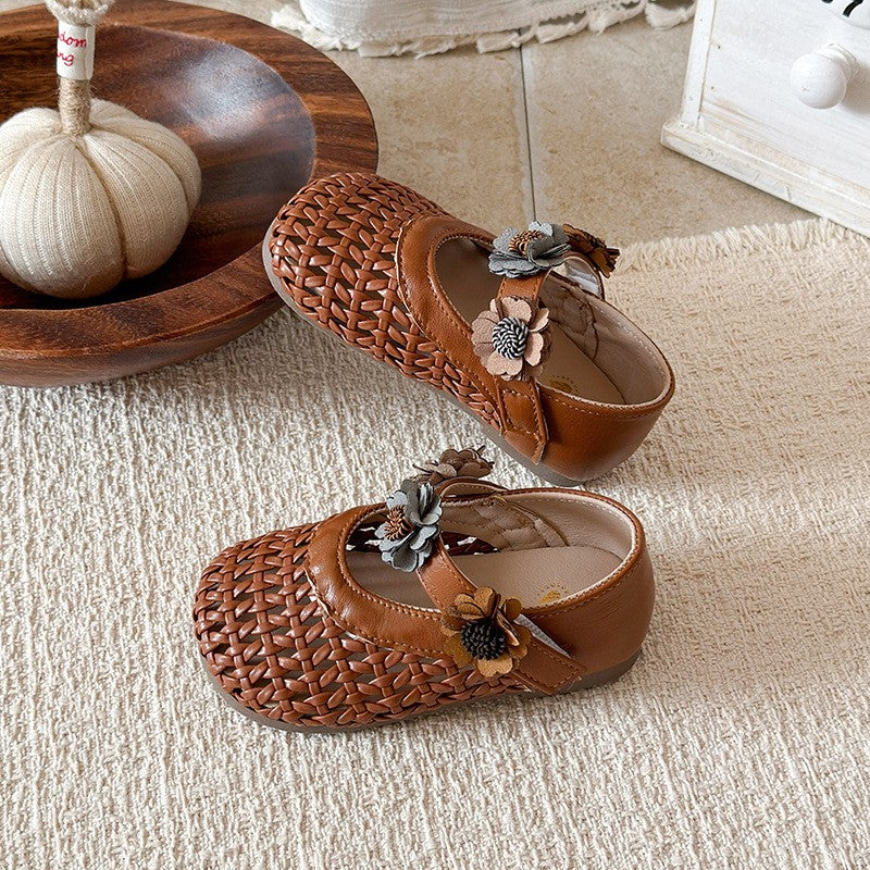 Girls' Korean Woven Hollowed Out Leather Shoes With Fashionable Soft Sole And Retro Style, Versatile For Children To Wear As A Single Shoe