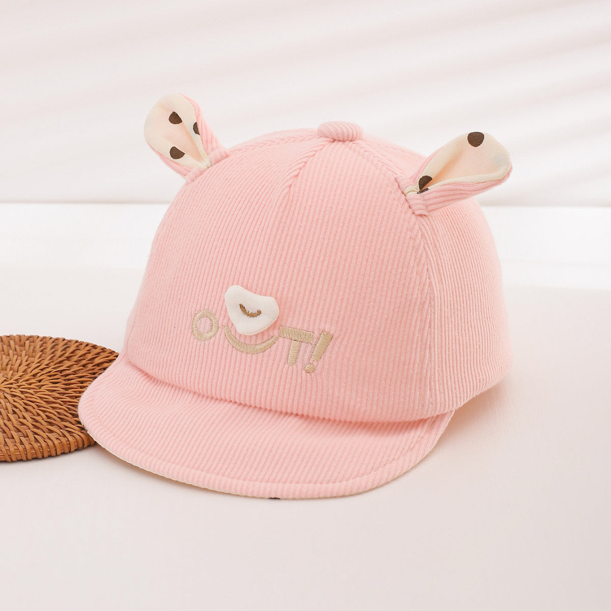 Spring And Autumn Boys' And Girls' Polka-dot Ear Soft Corduroy Cute Baseball Caps Are Suitable For Outdoor Photo Shoots And Playtime.