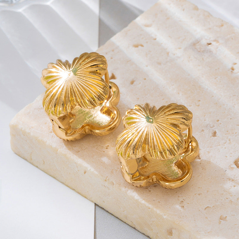 New Arrival Alloy Hoop Earrings For Women, Light Luxury Four-Leaf Clover Floral Design, Fashion Elegant High-End Temperament Versatile Ear Jewelry