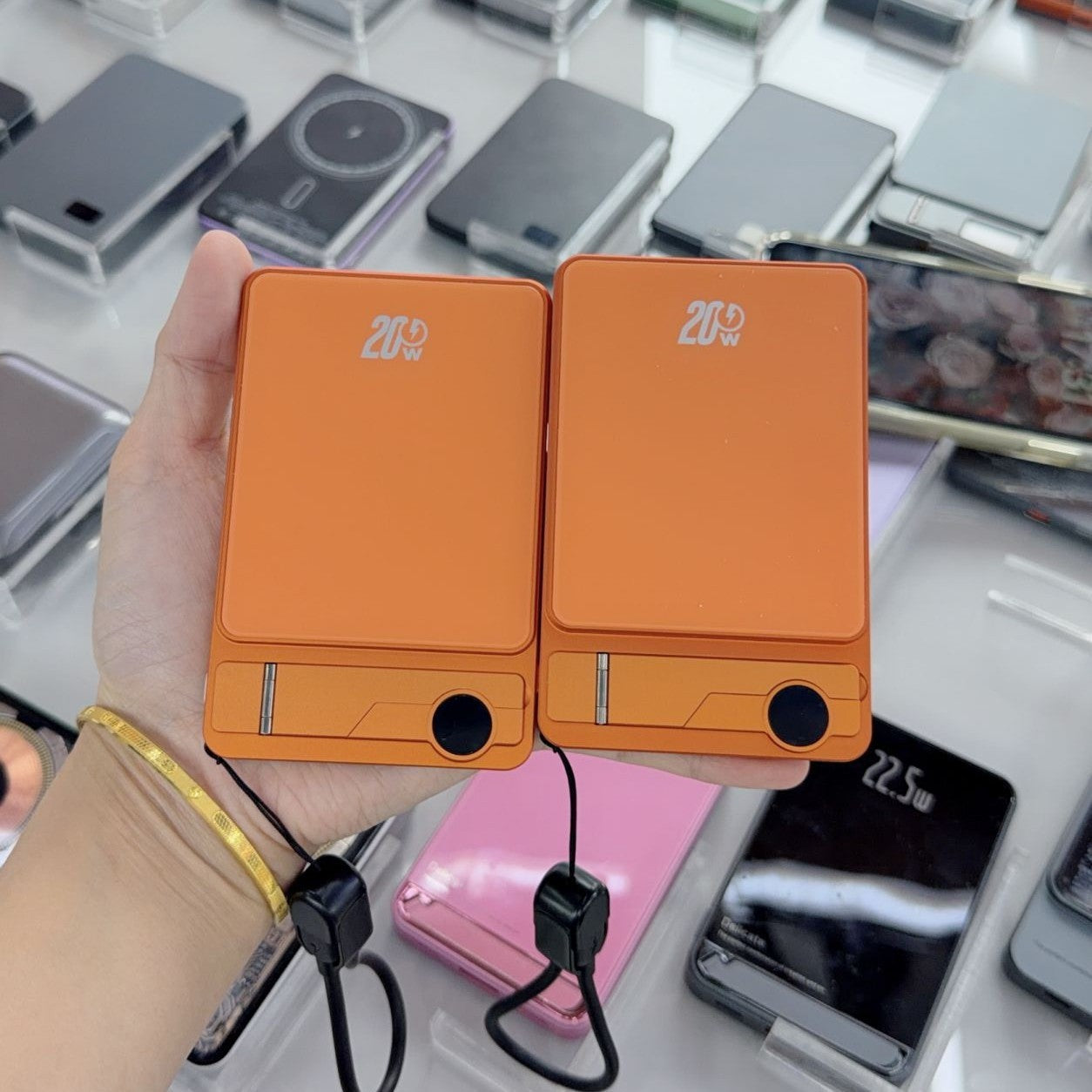 Ultra-thin External Battery With Color Screen Stand And Wireless Magnetic Charging