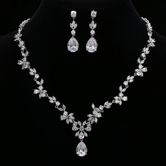 Korean-style Trendy And Elegant Stud Earrings And Necklace