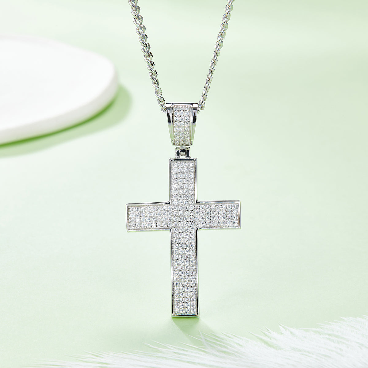 S925 Sterling Silver 200pcs D Color VVS1 Moissanite Iced Out Cross Pendant 9.8g No Chain Platinum Plated GRA Certified Gift Box