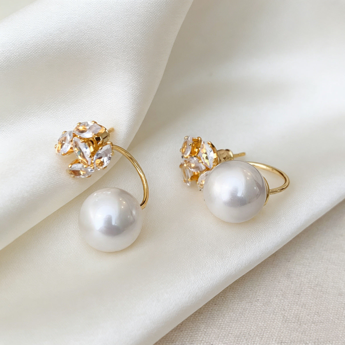 New European American Earrings For Women, Geometric Coco Style Stud Earrings Inlaid Cubic Zirconia With Pearls, Elegant Versatile Ear Jewelry