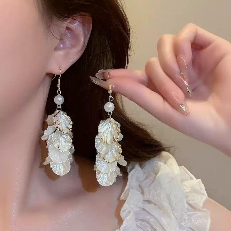2026 New Petal Tassel Pearl Drop Earrings For Women, French Elegant Light Luxury High-End Dangle Hook Earrings, Chic Clip On Earrings For Non-Pierced Ears