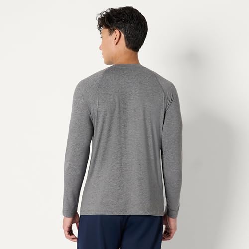 Amazon Essentials Men's Athletic Soft Performance Lightweight Long Sleeve Gym Workout Shirt