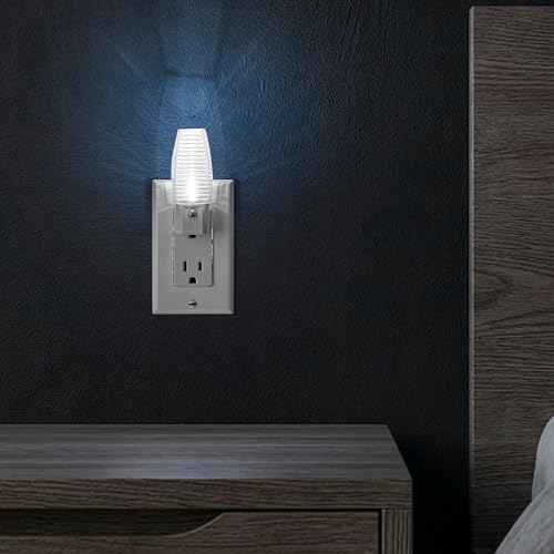 Maxxima MLN-16 LED Plug in Night Light - Features Auto Dusk to Dawn Sensor 5000K Daylight, 5 Lumens, Ideal for Bedroom, Ba...