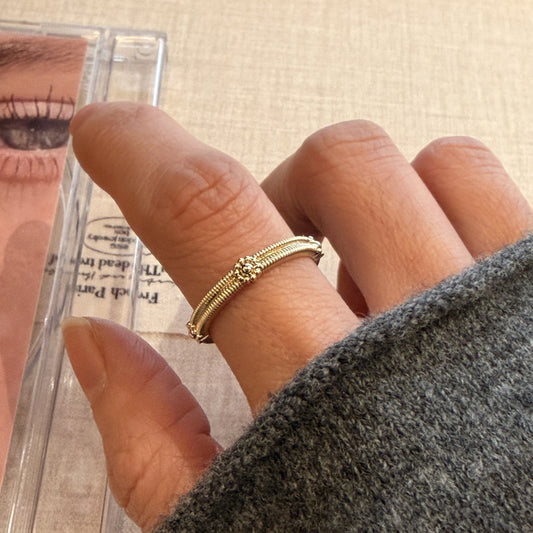 Sophisticated Stackable Zircon Ring Elegant Coffee Gold Lady Decor