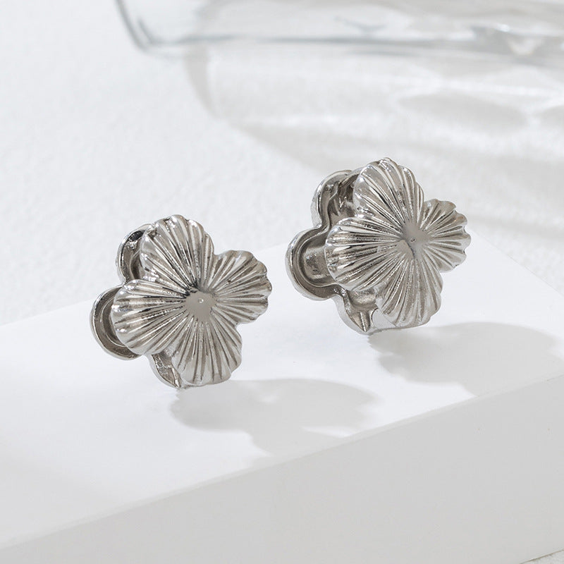 New Arrival Alloy Hoop Earrings For Women, Light Luxury Four-Leaf Clover Floral Design, Fashion Elegant High-End Temperament Versatile Ear Jewelry
