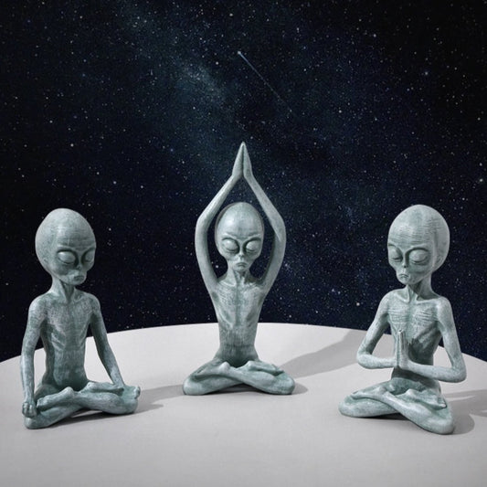 Alien Yoga Modeling Living Room Resin Decorations