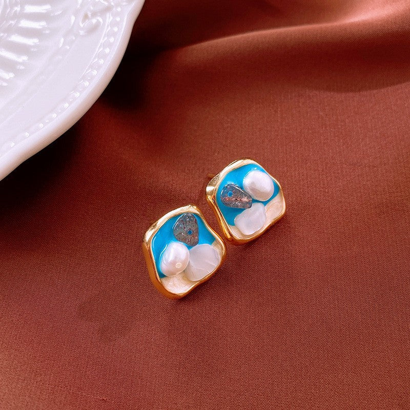 Niche Retro Earrings - Vintage Ins Style Light Luxury, Premium Elegant Studs, Wholesale Fashion Ear Jewelry For Women