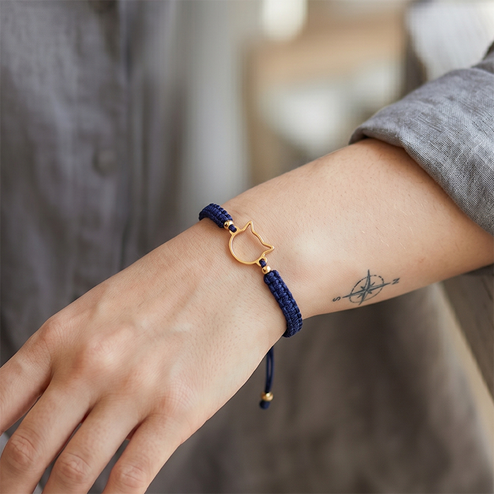 Minimalist Cat Outline Cord Bracelet - 18K Gold Plated Stainless Steel Waterproof String Bracelet - Cute Animal Jewelry Gift For Cat Lovers Men Wome