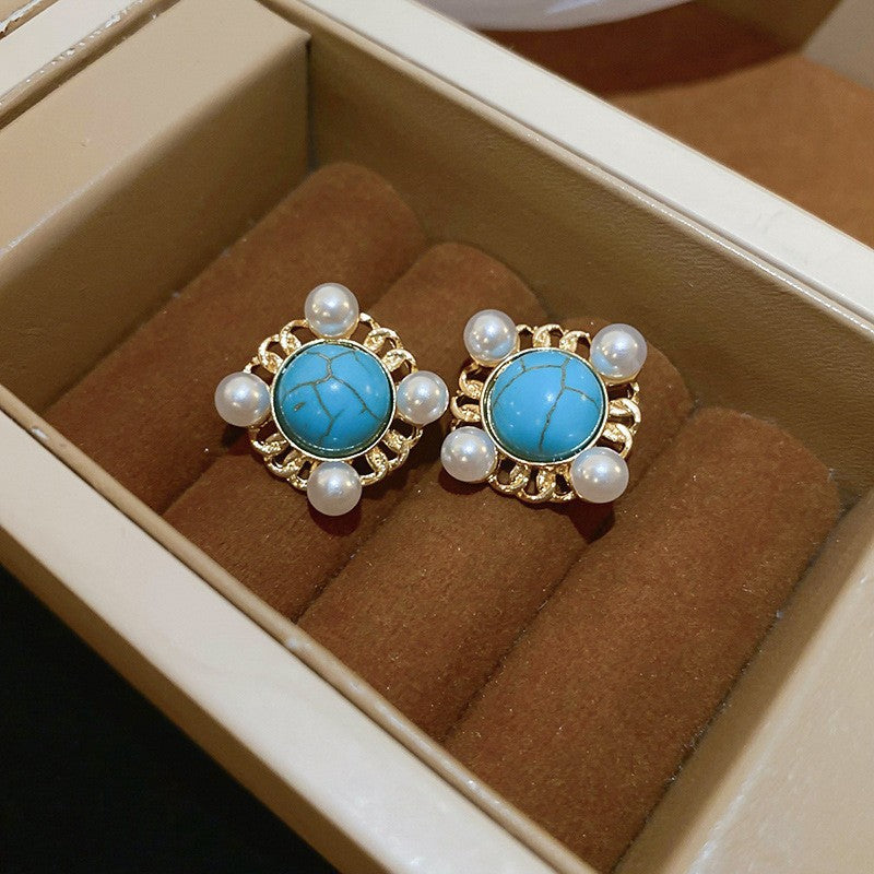 Vintage Fashion Geometric Flower Earrings - Silver Needle, Light Luxury Retro Style, Wholesale High-End Ear Jewelry For Her