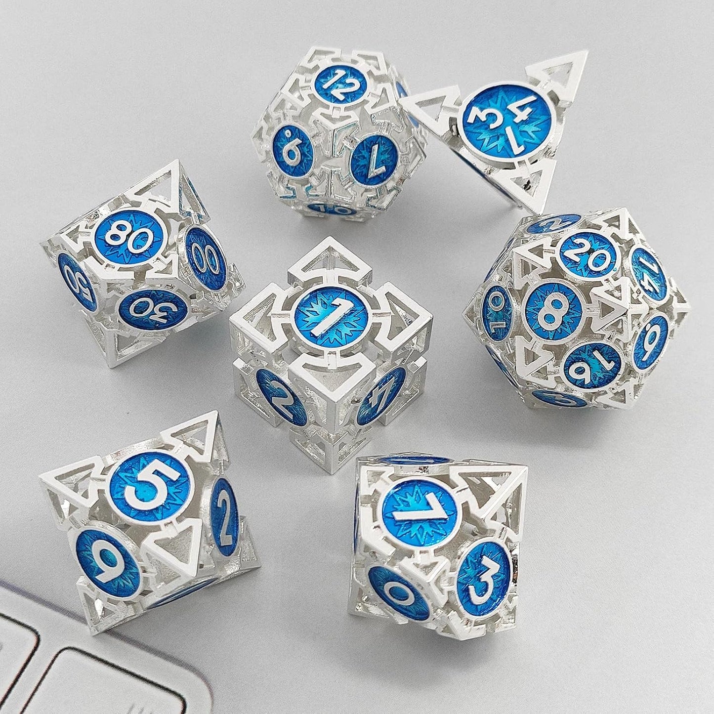 DND Metal Dice Set D20 Polyhedral Hollow D&D Dungeons And Dragons Dice Role Playing Table Games RPG MTG Pathfinder Accessories Gift With Storage Bag