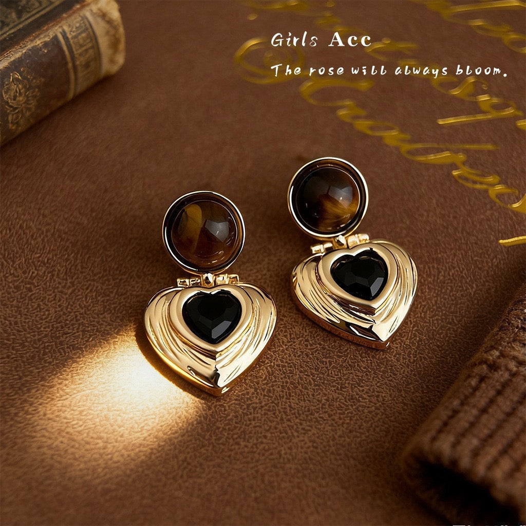 Vintage Style Earrings For Women Elegant Premium Stud Earrings Retro Niche Design Fashion Jewelry