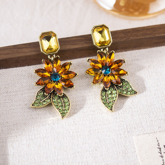 Vintage Niche Floral Earrings - Enamel Retro Premium Studs, Light Luxury High-End Versatile Ear Jewelry