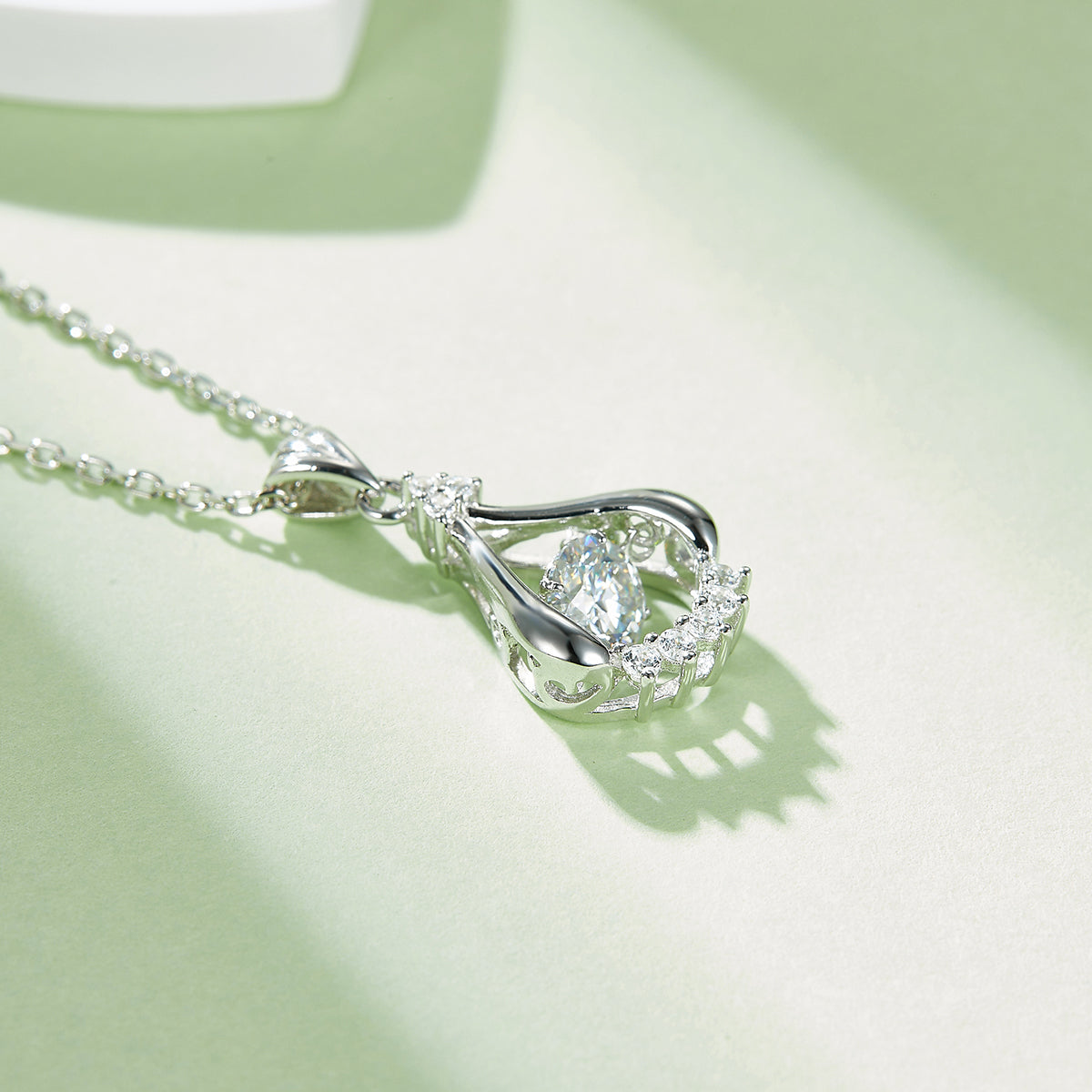 S925 Sterling Silver 0.5ct D Color VVS1 Moissanite Teardrop Openwork Necklace 45cm Platinum Plated GRA Certified Gift Box
