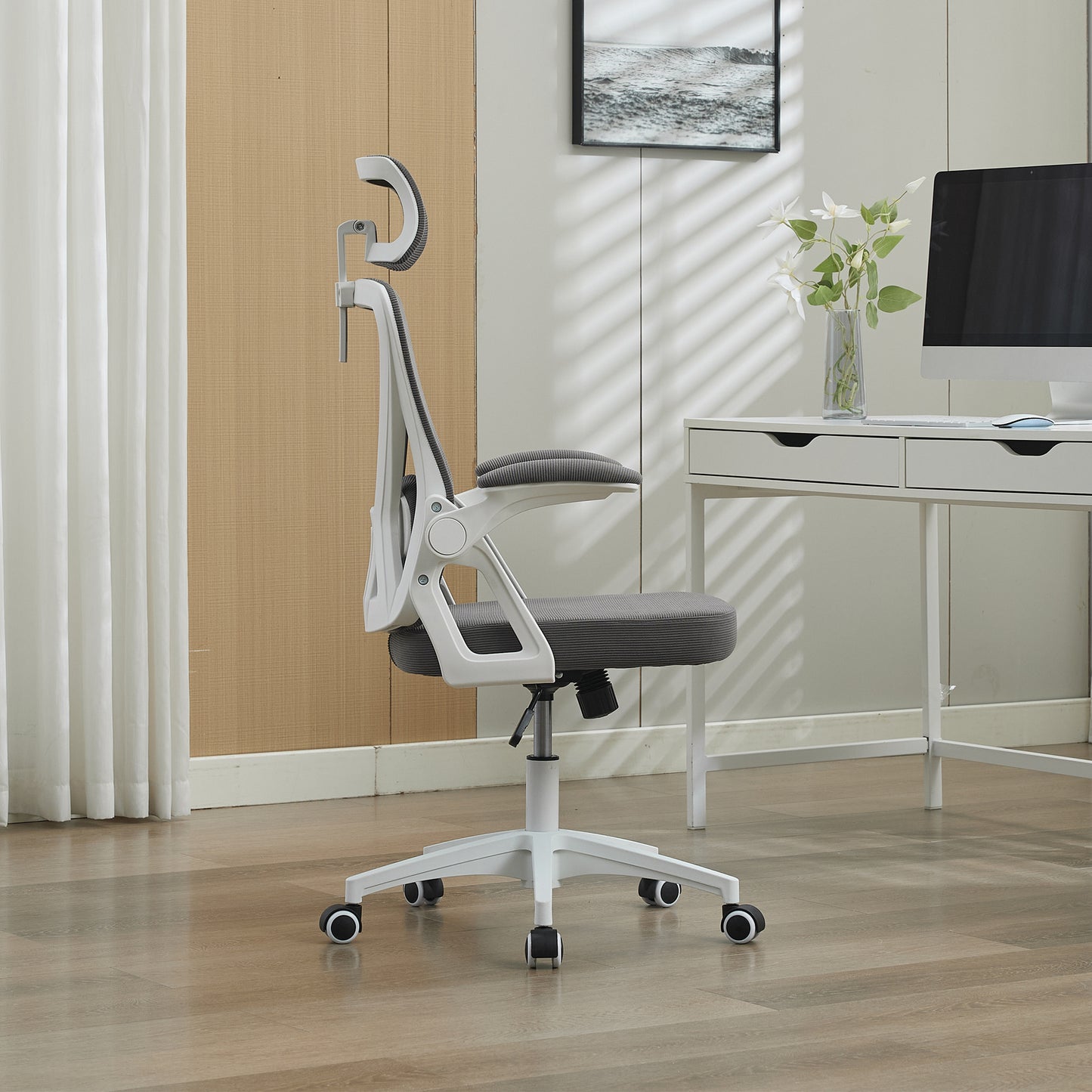 Ergonomic Mesh Office Chair With Adjustable Lumbar Support And Headrest - High-Back Executive Desk Chair For Home Office