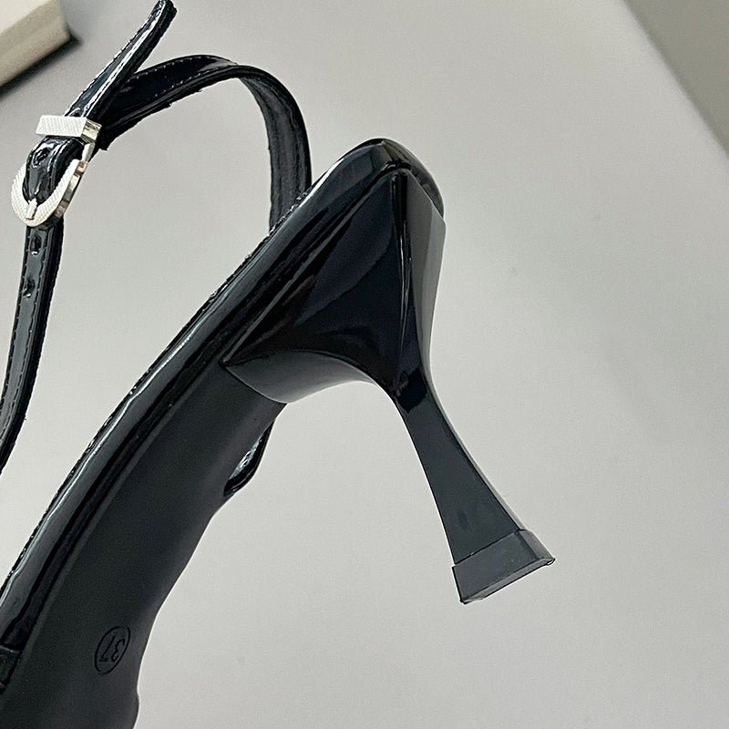 Women 2026 Summer New Pointed Toe Kitten Heel Closed Toe Sandals, British Style High Heels With Single Strap Buckle