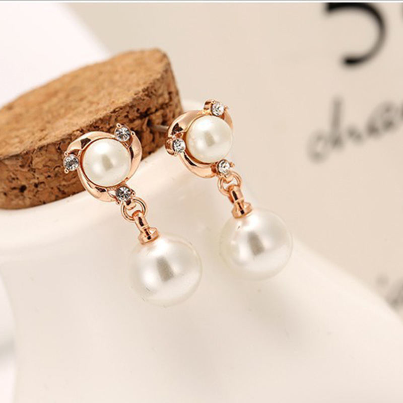 Korean-style Elegant Minimalist Ear Cuff For Women No Piercing Required Exquisite Diamond-Encrusted Pearl Earrings