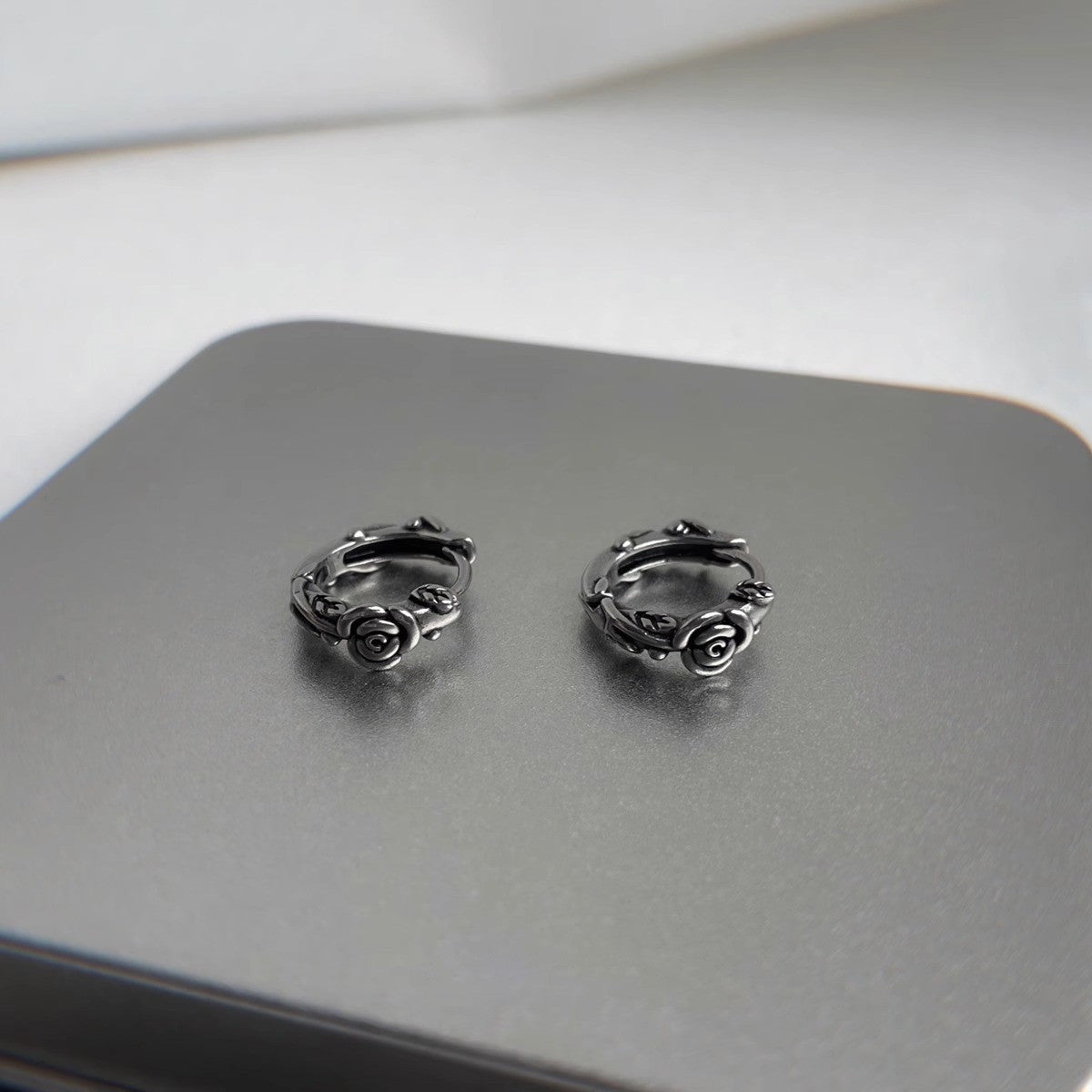 2026 Hot Trend Minimal Men Ear Studs, All Occasion High-End All-Match Earrings, Retro Vintage Fashion Clip Earrings For Young Trendy Girls